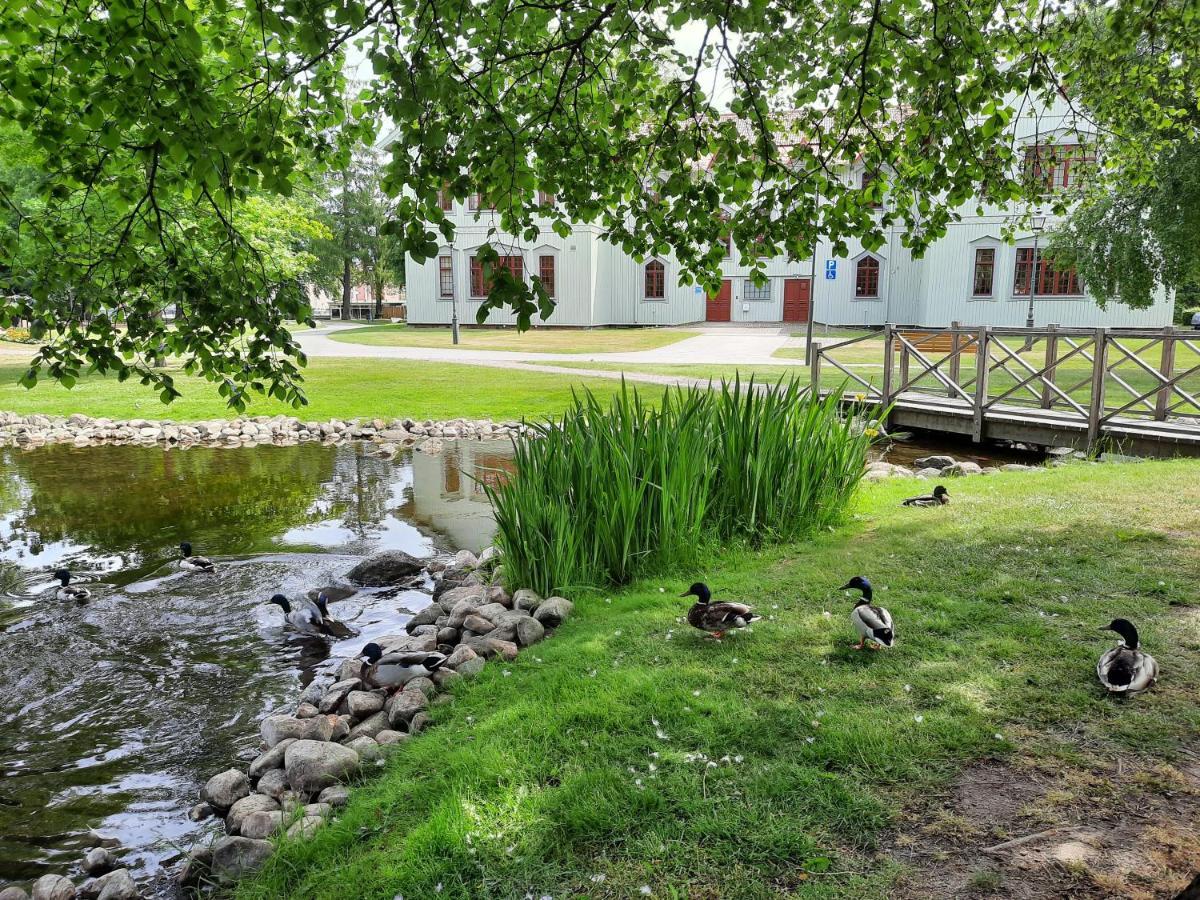 Lidköping Broholm Bed&Breakfast מראה חיצוני תמונה